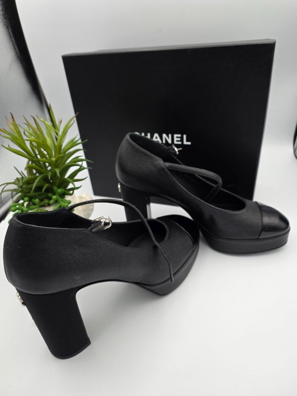 Chanel Platform Pumps Size 39.5 - Picture 3 of 11